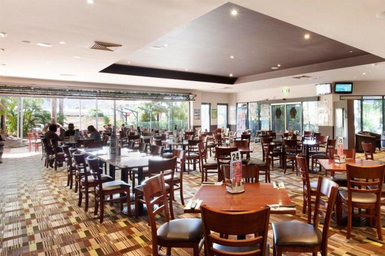Nightcap At Edge Hill Tavern Cairns Exterior photo